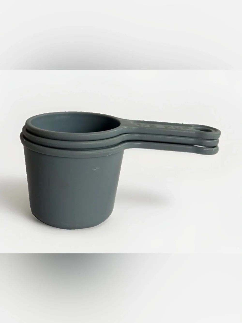 Vtg Rubbermaid Slate Blue Measuring Cups Set 3 Piece 8315 1 1/2 1/3 Cup